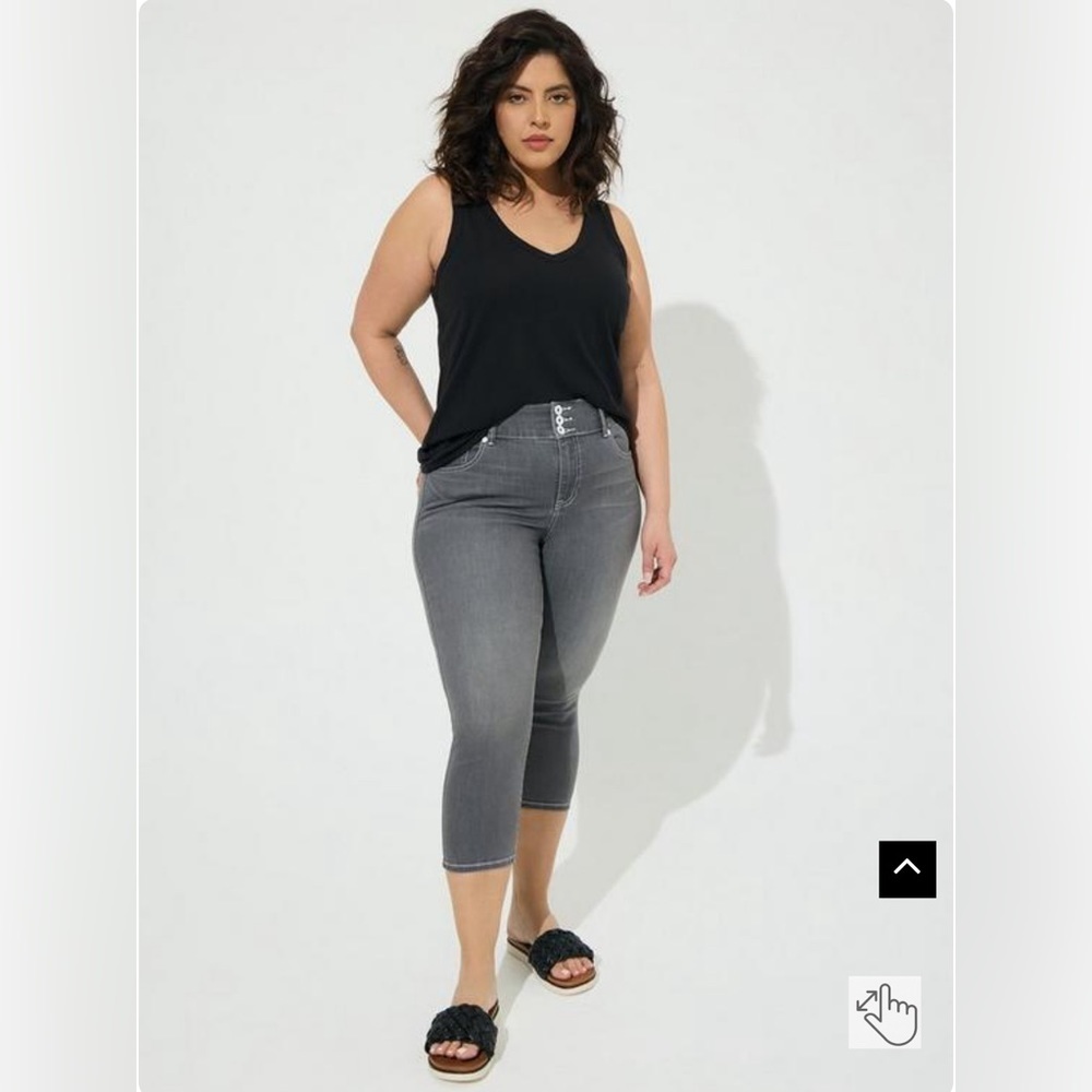 NWT Torrid - Size 18 - Crop Jegging Skinny Super Soft High-Rise Jean